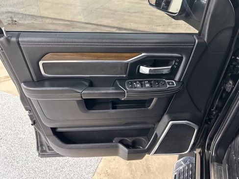 Used 2022 RAM 3500 Laramie image 12