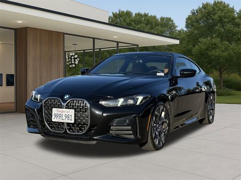 Used 2025 BMW 430i Coupe w/ M Sport Package image 2