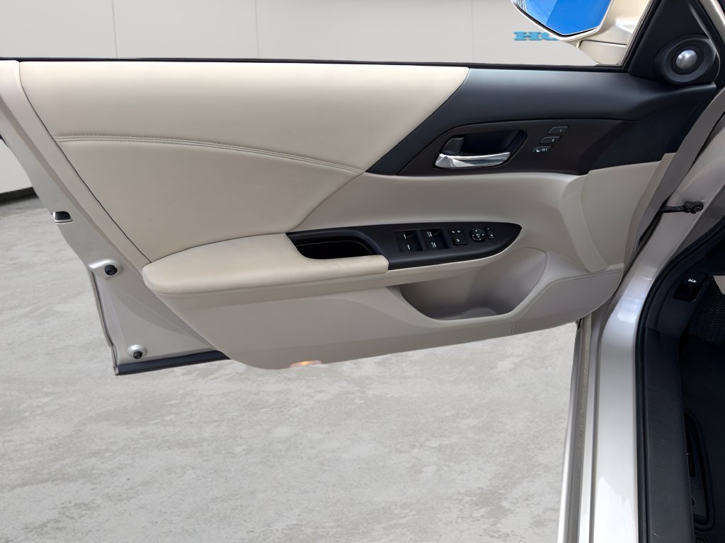 Used 2015 Honda Accord EX-L image 16