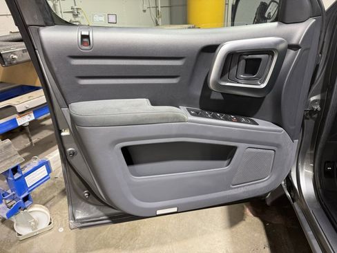 Used 2007 Honda Ridgeline RT image 14