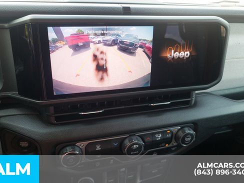 Used 2025 Jeep Wrangler Unlimited Sport AWD/4WD image 24
