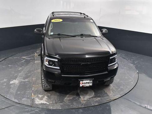 Used 2011 Chevrolet Avalanche LT w/ Luxury Package image 32