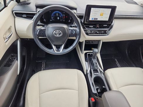 Certified 2023 Toyota Corolla Cross XLE image 12