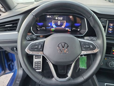 Used 2023 Volkswagen Jetta Sport image 17