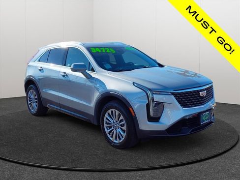 Used 2024 Cadillac XT4 Premium Luxury image 5