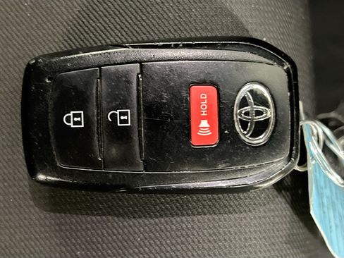Used 2024 Toyota Tacoma SR5 AWD/4WD image 35