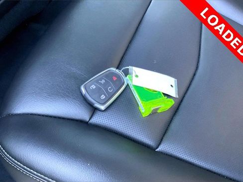 Used 2025 Cadillac XT6 Premium Luxury image 11