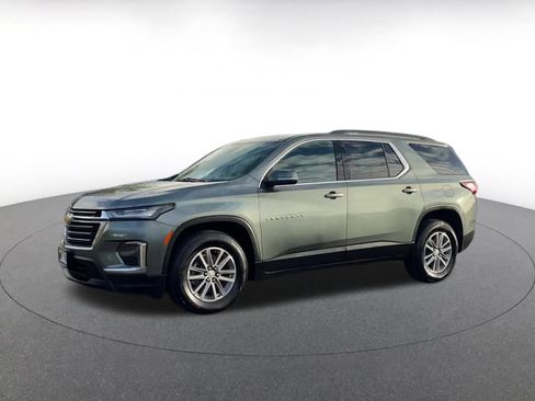 Used 2023 Chevrolet Traverse LT image 8