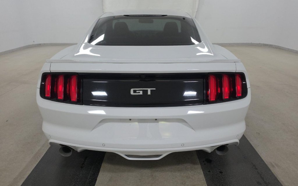 Used 2017 Ford Mustang GT RWD image 5
