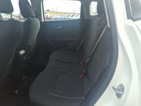 Used 2018 Jeep Compass Sport image 10