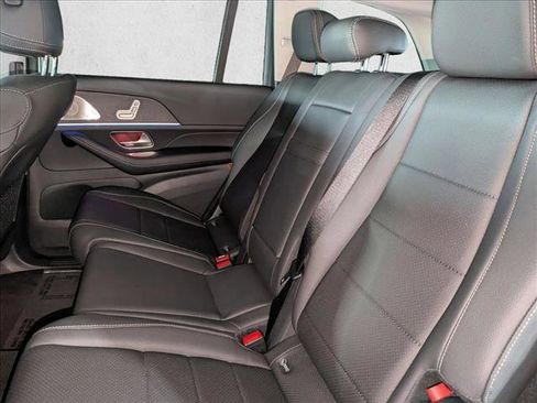 New 2026 Mercedes-Benz GLS 450 4MATIC image 18