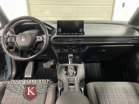 Used 2025 Honda HR-V Sport image 13