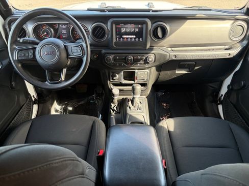 Used 2022 Jeep Wrangler Sport AWD/4WD image 18