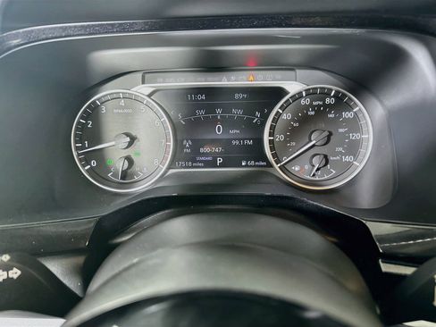 Used 2022 Nissan Pathfinder SL w/ SL Premium Package FWD image 19