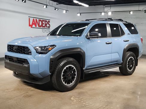 Certified 2025 Toyota 4Runner TRD Off-Road Premium w/ Tow Technology Package AWD/4WD image 3