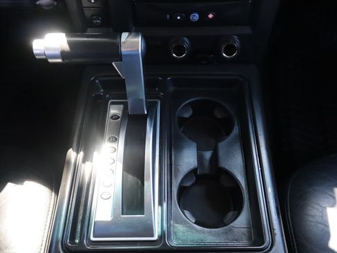 Used 2005 HUMMER H2 SUT w/ Preferred Equipment Group AWD/4WD image 36