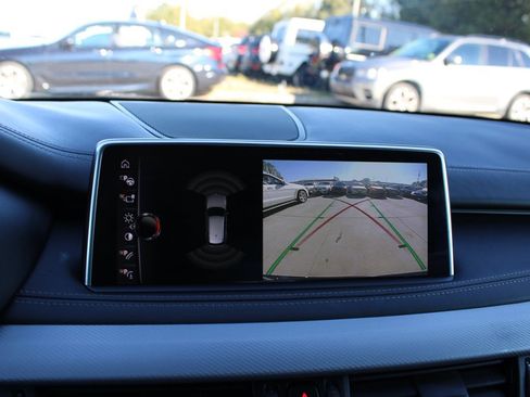 Used 2017 BMW X5 xDrive50i w/ M Sport Package image 25