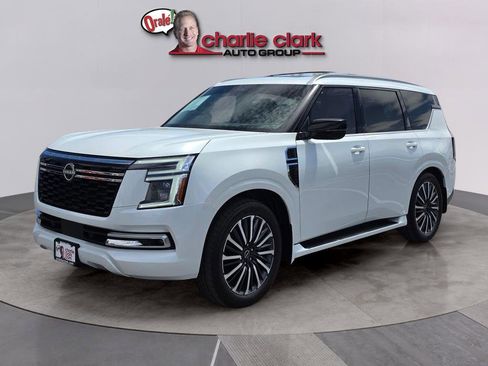 Used 2025 Nissan Armada Platinum Reserve AWD/4WD image 2