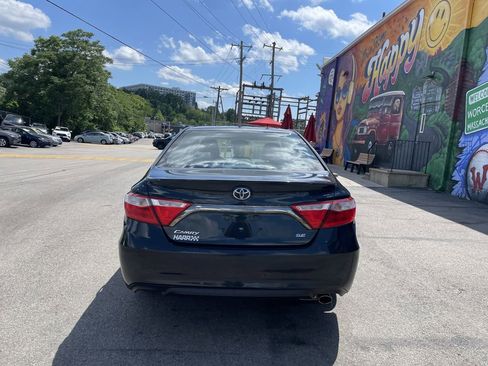 Used 2016 Toyota Camry SE FWD image 4