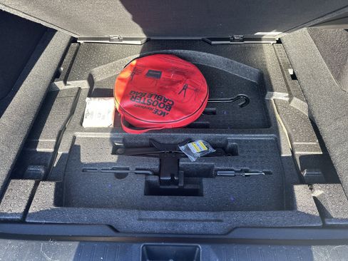 Used 2018 Subaru Outback 2.5i Limited image 11