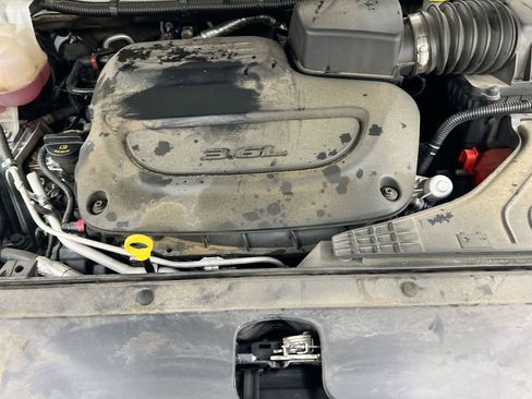 Used 2024 Chrysler Pacifica Touring-L image 24