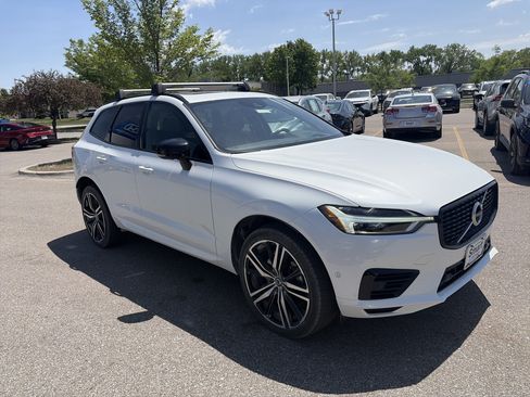 Used 2021 Volvo XC60 T8 R-Design w/ Protection Package Premier AWD/4WD image 4