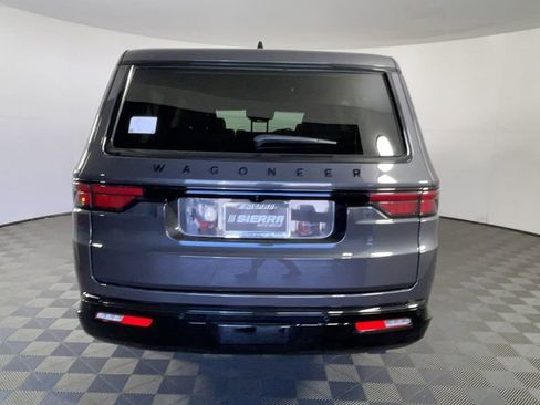 New 2025 Jeep Wagoneer L Series II image 5