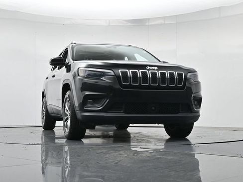 Used 2021 Jeep Cherokee Latitude Lux w/ Sun & Sound Group AWD/4WD image 36