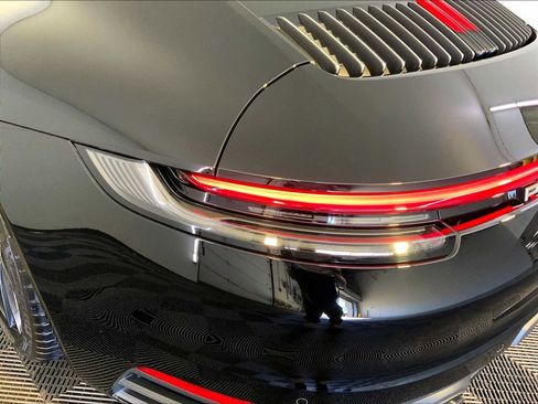 Certified 2024 Porsche 911 Carrera 4S AWD/4WD image 30