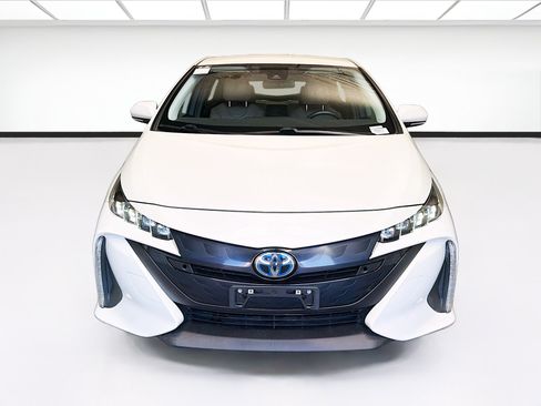 Used 2023 Toyota Corolla LE w/ Carpet Mat Package (TMS) FWD image 2