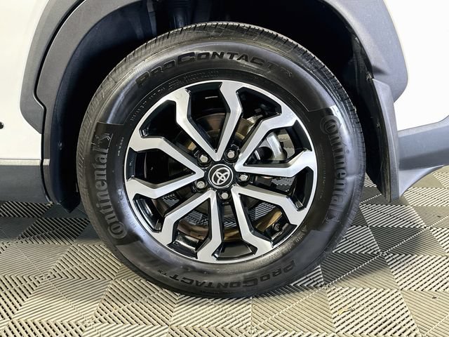 Certified 2024 Toyota Corolla Cross AWD Hybrid w/ Moonroof Package image 28