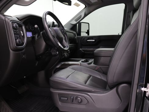Used 2023 Chevrolet Silverado 2500 LTZ w/ LTZ Plus Package AWD/4WD image 8
