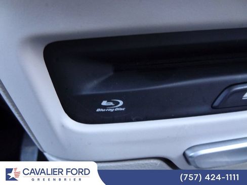 Used 2017 Chrysler Pacifica Touring-L Plus FWD image 36