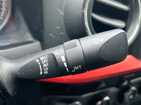 Used 2017 Toyota Tacoma TRD Off-Road image 25