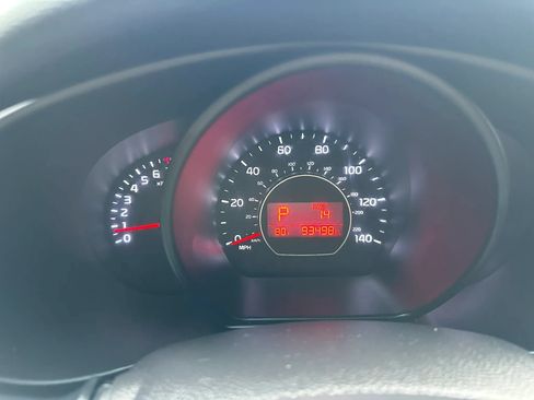 Used 2017 Kia Soul + FWD image 25