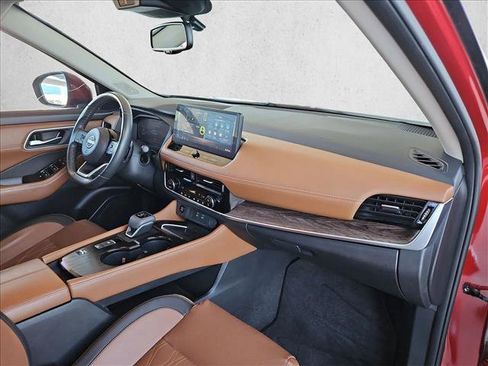 Used 2024 Nissan Rogue Platinum FWD image 24