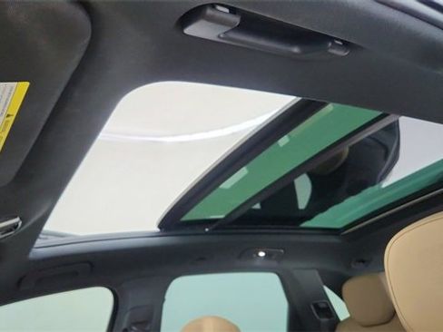 Used 2022 Porsche Cayenne image 54