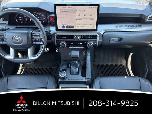 Used 2025 Toyota Tacoma TRD Sport AWD/4WD image 13