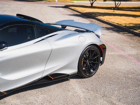 Used 2021 McLaren 765LT RWD image 14