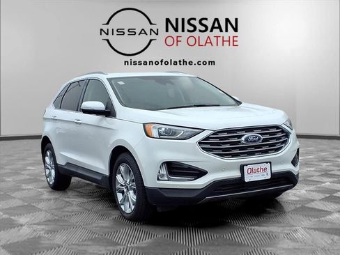 Used 2022 Ford Edge Titanium image 32