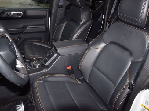 Certified 2024 Ford Bronco Badlands AWD/4WD image 38