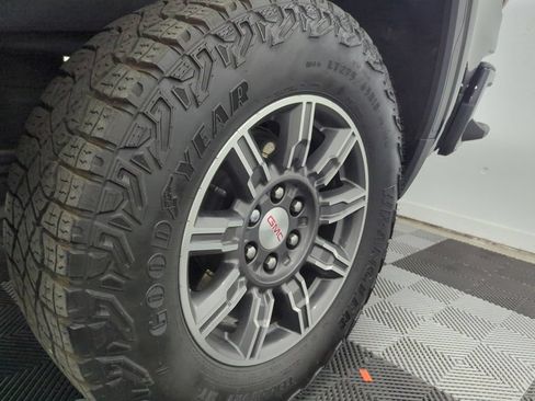 Used 2024 GMC Sierra 1500 AT4 w/ AT4 Preferred Package AWD/4WD image 39