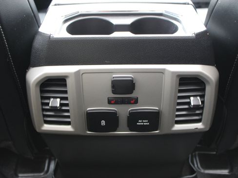 Used 2020 Ford F150 Lariat w/ Equipment Group 502A Luxury image 40