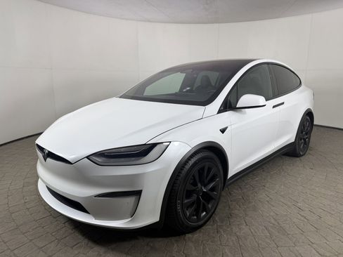 Used 2022 Tesla Model X Plaid AWD/4WD image 3