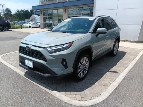 Used 2023 Toyota RAV4 XLE Premium AWD/4WD image 2