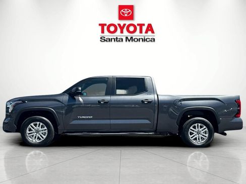 New 2026 Toyota Tundra SR5 w/ SR5 Convenience Package RWD image 8