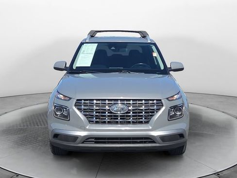 Used 2022 Hyundai Venue SEL image 8