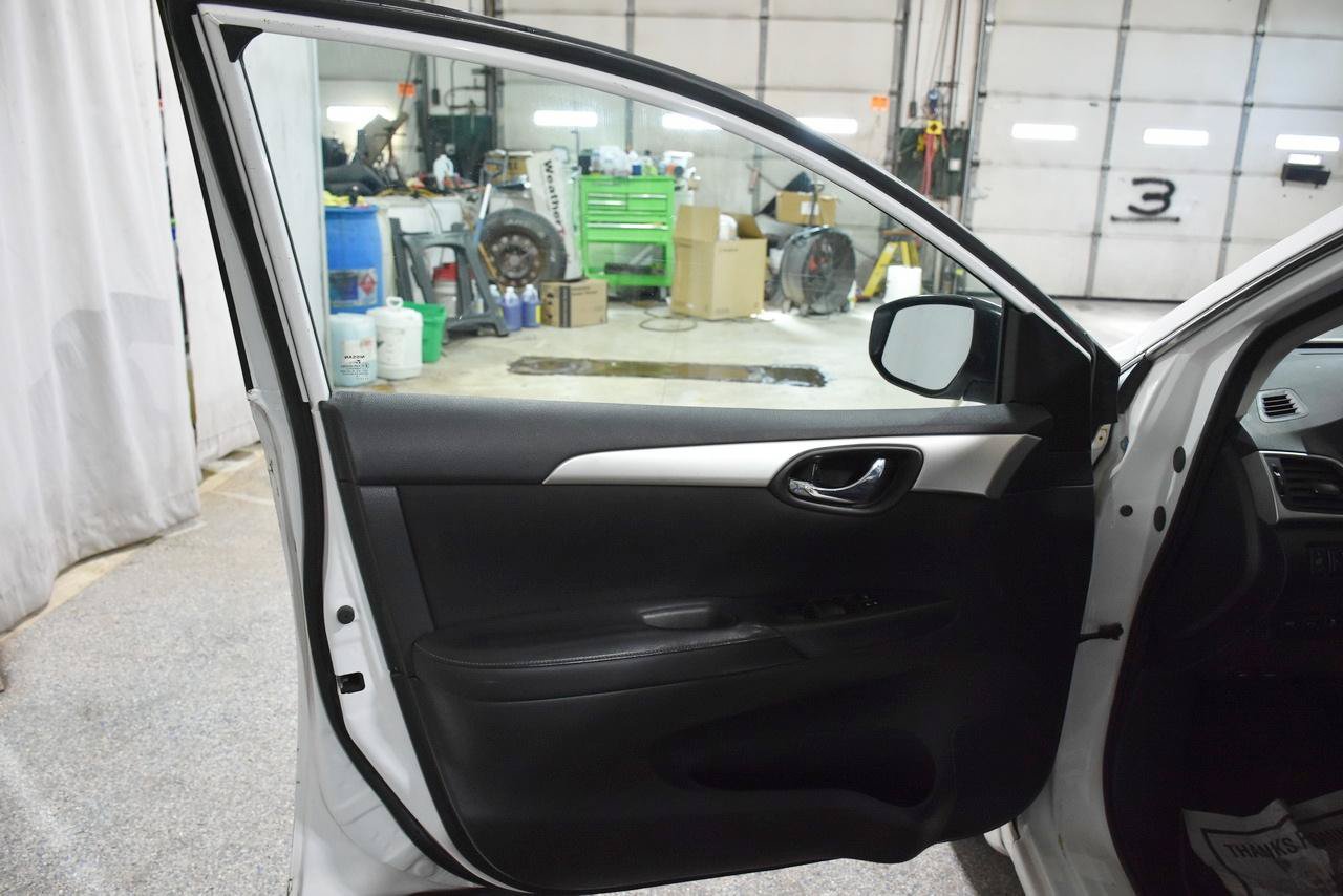 Used 2017 Nissan Sentra S FWD image 9