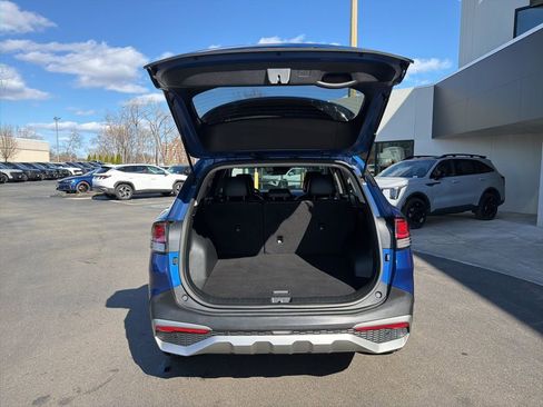 Used 2023 Kia Sportage EX image 16