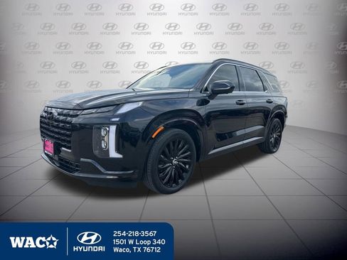 Used 2024 Hyundai Palisade Calligraphy image 3